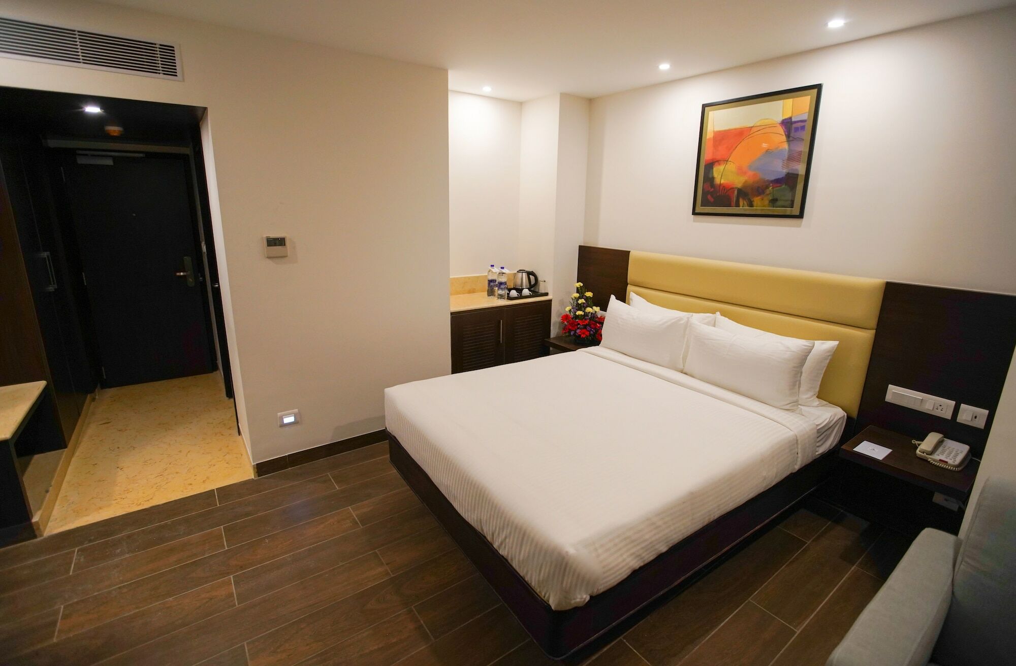 Jaag Hotel Chennai Bagian luar foto